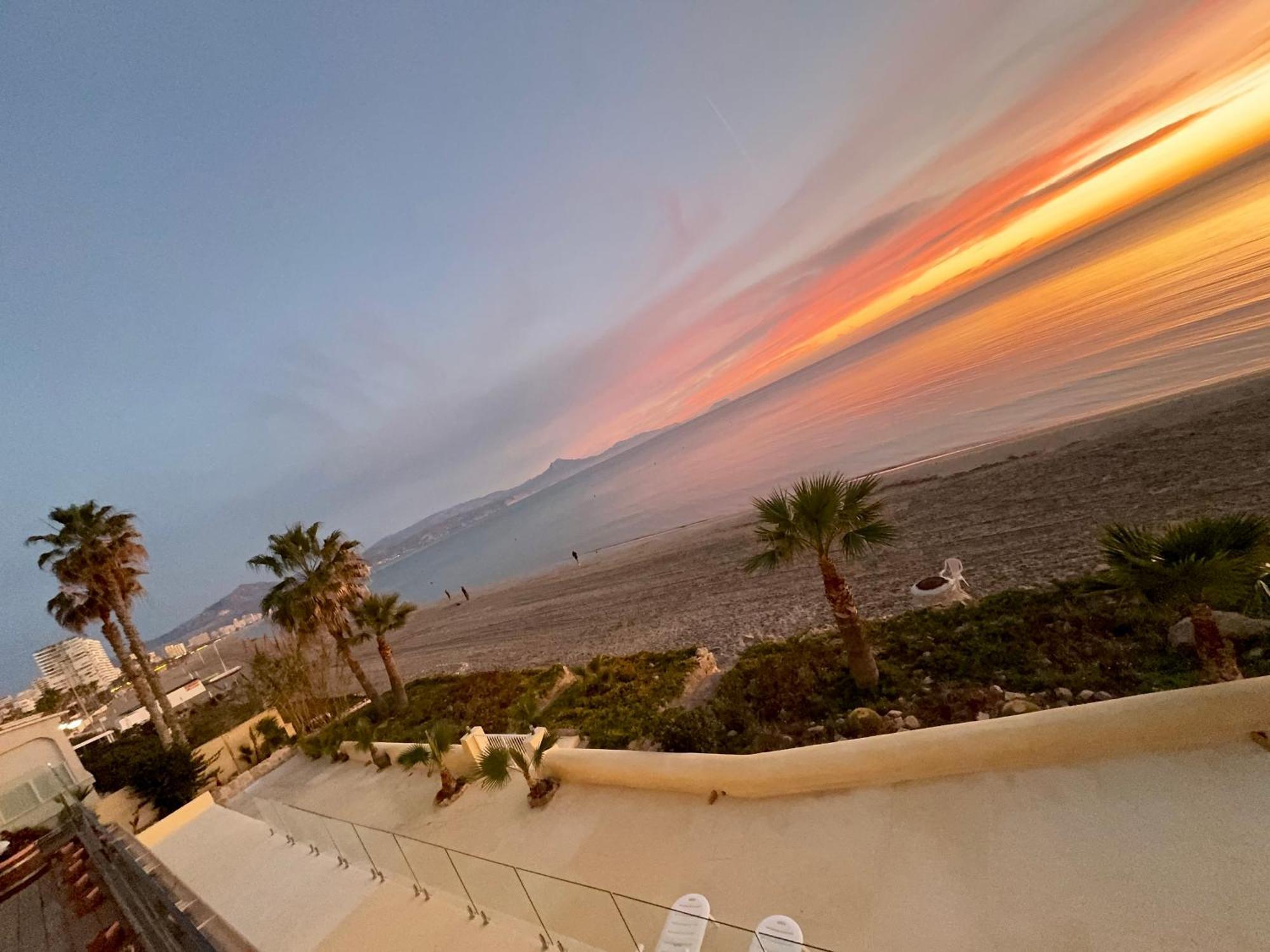 Espectacular Apartamento A Pie De Playa En Chalet Roquetes アリカンテ エクステリア 写真