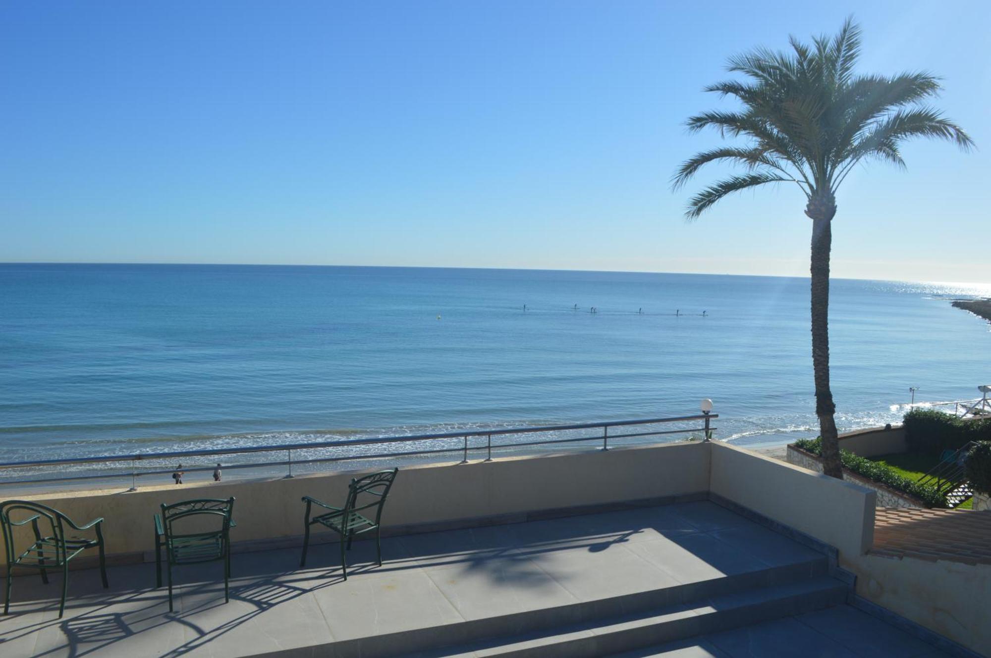 Espectacular Apartamento A Pie De Playa En Chalet Roquetes アリカンテ エクステリア 写真