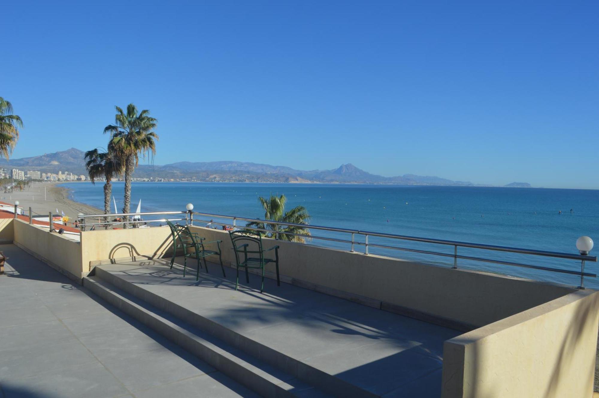 Espectacular Apartamento A Pie De Playa En Chalet Roquetes アリカンテ エクステリア 写真