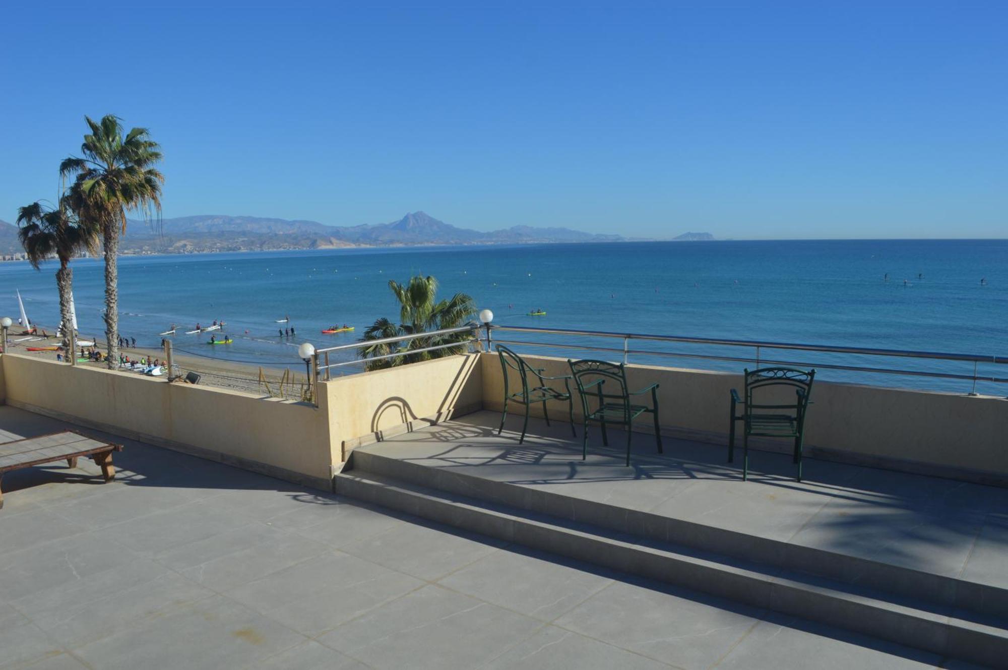 Espectacular Apartamento A Pie De Playa En Chalet Roquetes アリカンテ エクステリア 写真