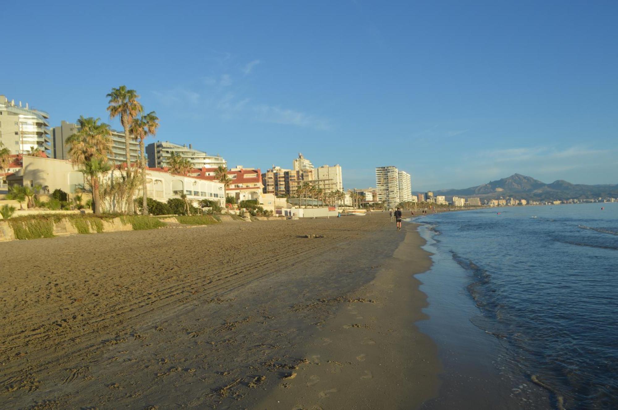 Espectacular Apartamento A Pie De Playa En Chalet Roquetes アリカンテ エクステリア 写真