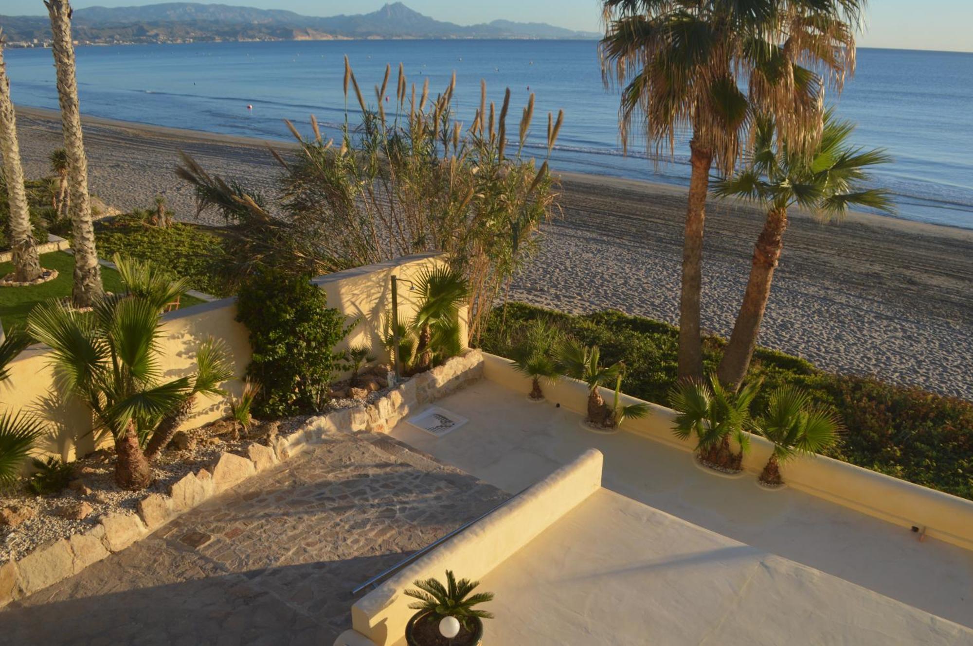 Espectacular Apartamento A Pie De Playa En Chalet Roquetes アリカンテ エクステリア 写真