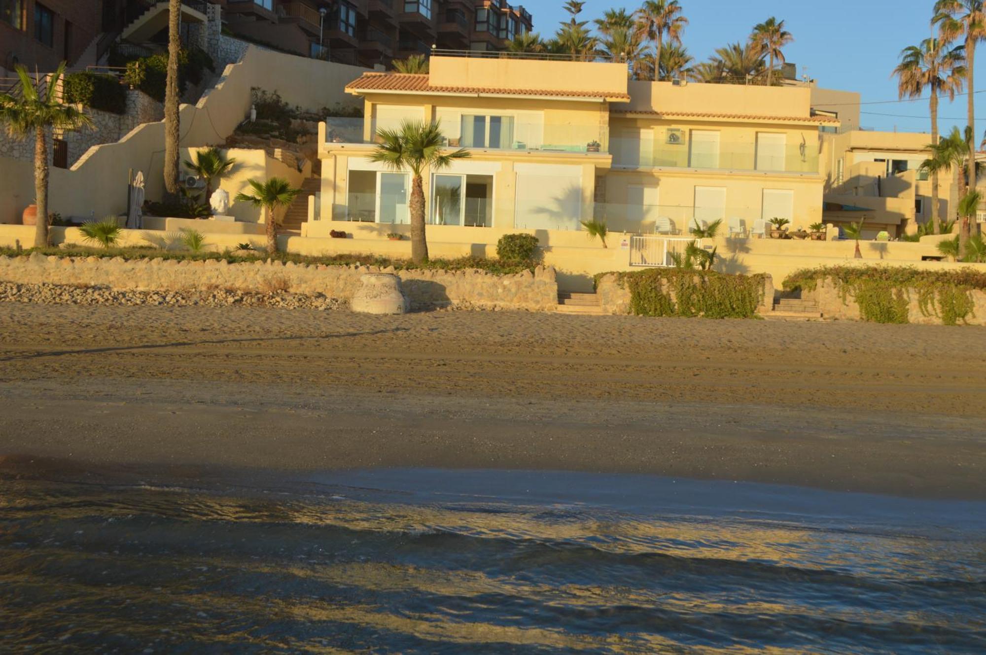 Espectacular Apartamento A Pie De Playa En Chalet Roquetes アリカンテ エクステリア 写真