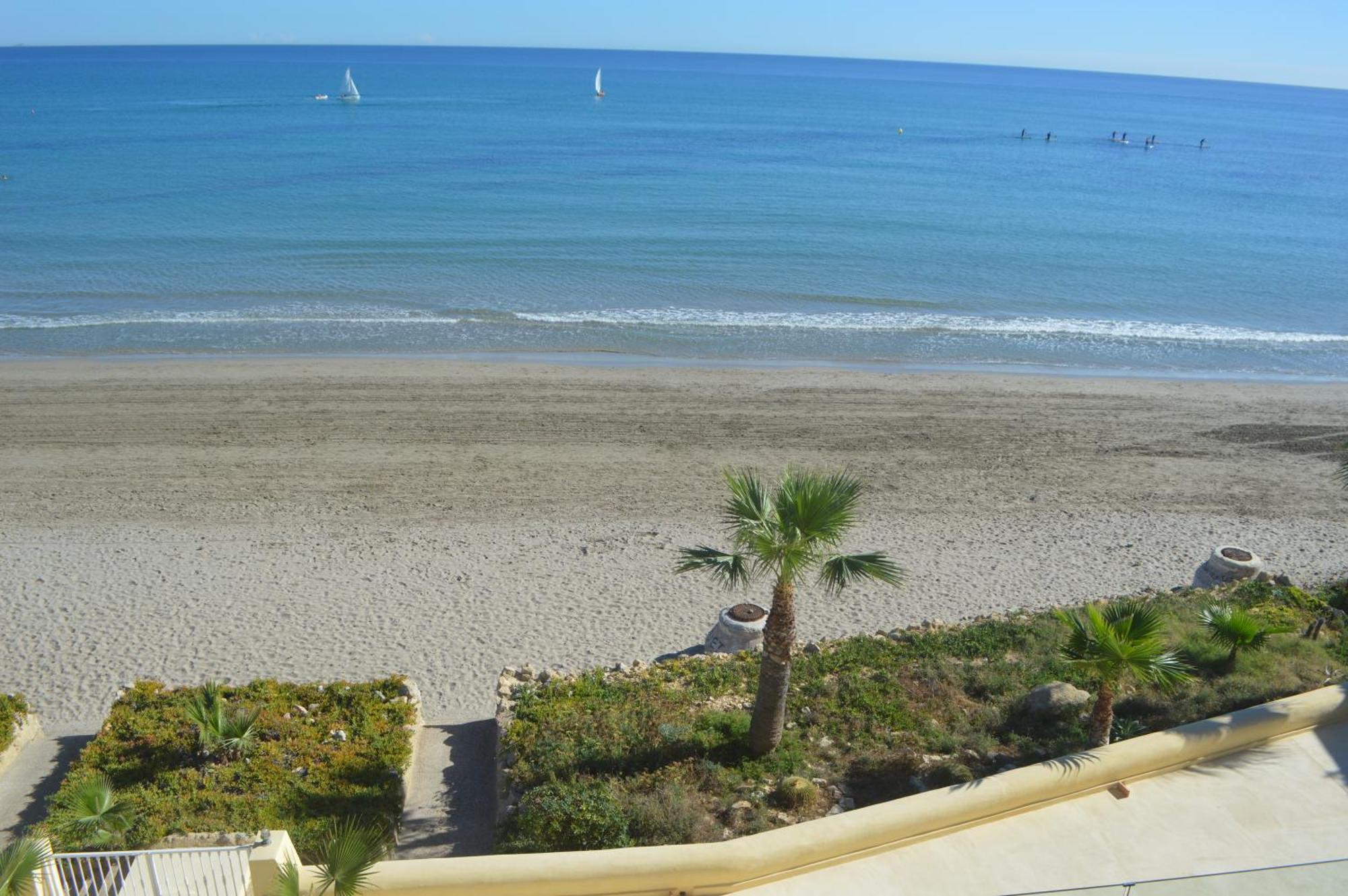 Espectacular Apartamento A Pie De Playa En Chalet Roquetes アリカンテ エクステリア 写真