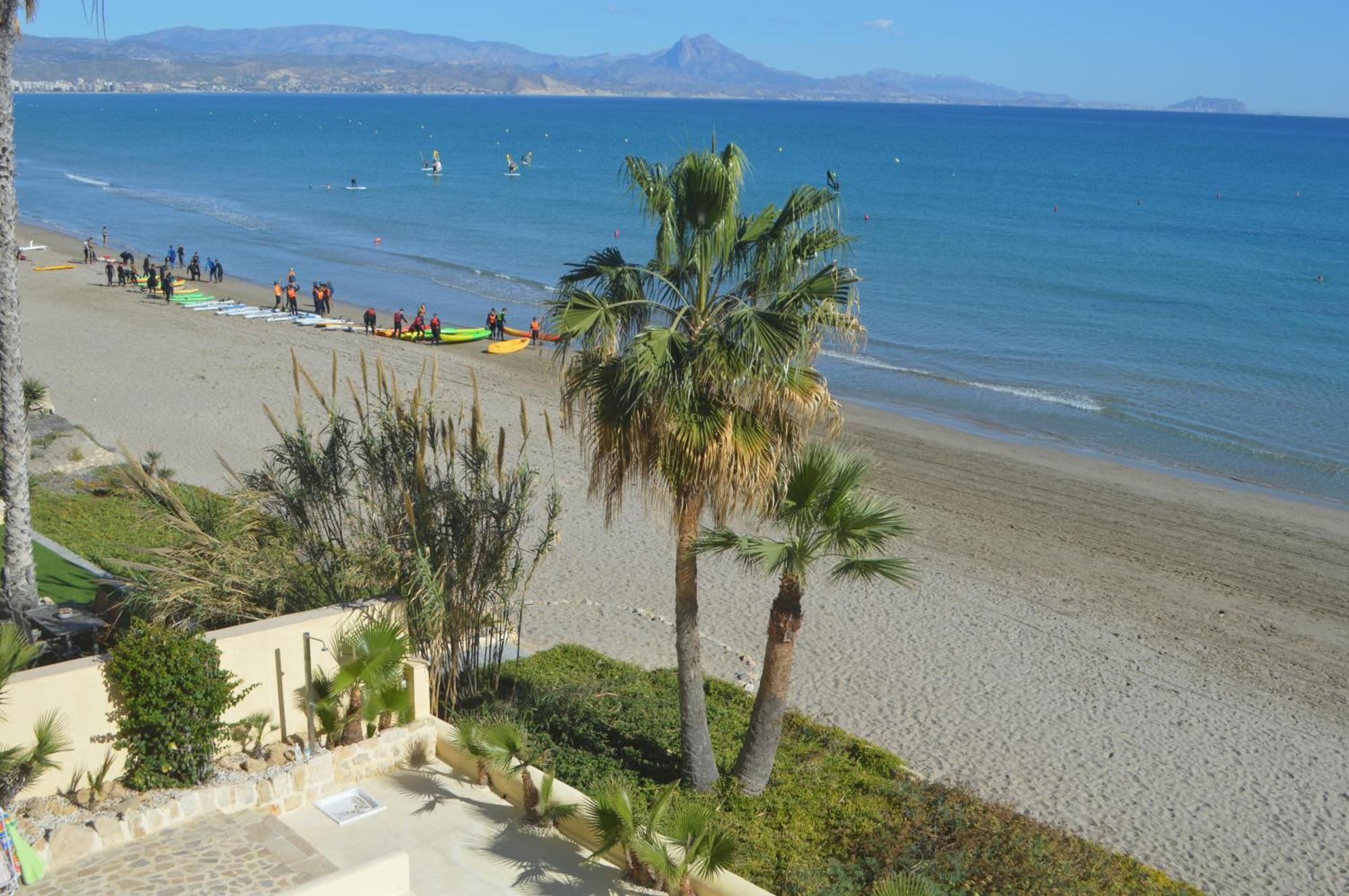 Espectacular Apartamento A Pie De Playa En Chalet Roquetes アリカンテ エクステリア 写真
