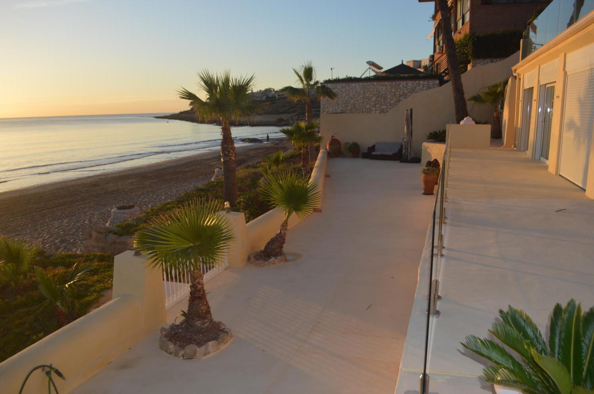 Espectacular Apartamento A Pie De Playa En Chalet Roquetes アリカンテ エクステリア 写真